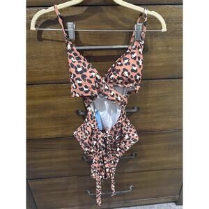 NWT Leopard Wrap Around One Piece Swimsuit Size M Popvil